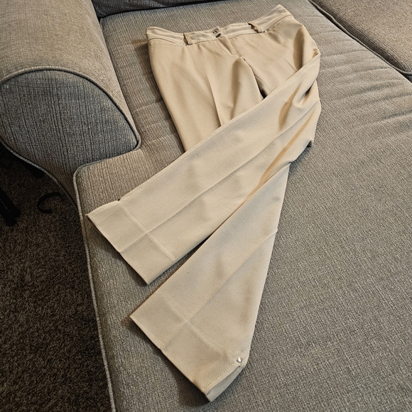 White House Black Market Tan Khaki Slim Leg Office Work Dress Pants Size 6S - Picture 3 of 8